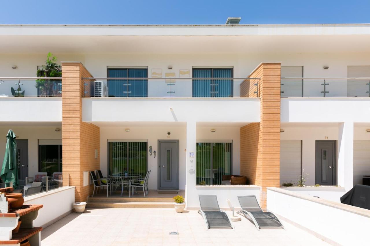 Sunny Villa Facing The Swimming Pool Fontainhas  Екстериор снимка