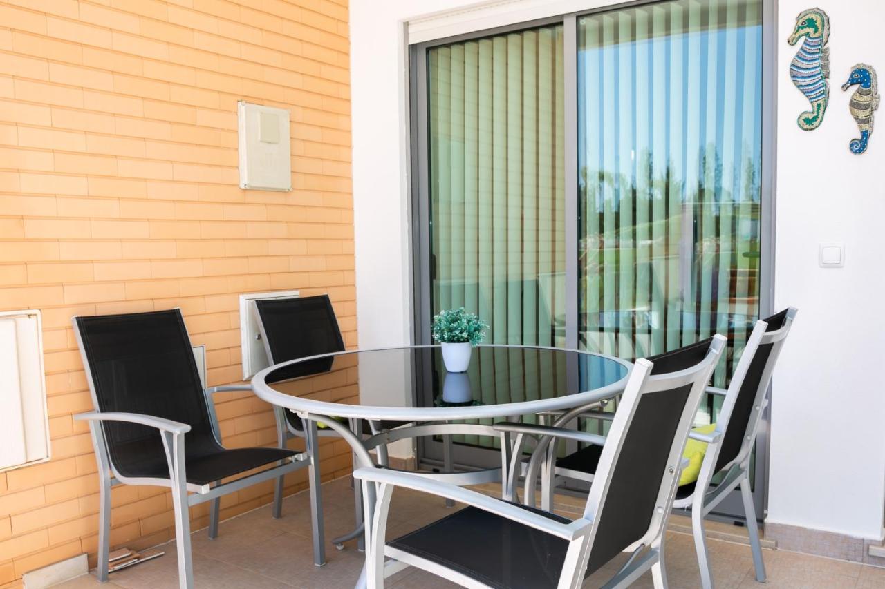 Sunny Villa Facing The Swimming Pool Fontainhas  Екстериор снимка
